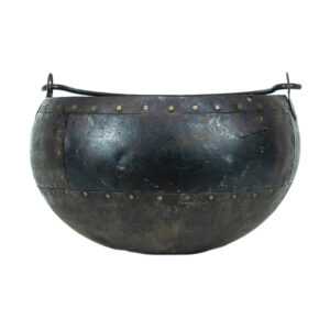 Tamia Iron Pot
