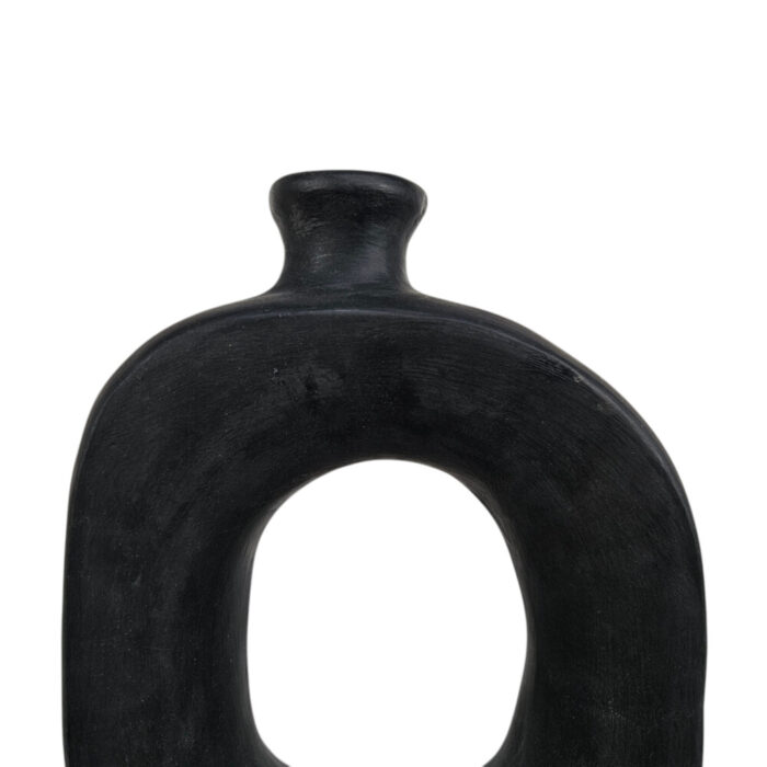 Akura-Black-Decorative-Vase-26cm-Close-Up.jpg Akura-Black-Decorative-Vase-26cm-Close-Up.jpg
