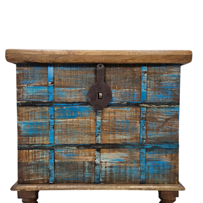 Blues-Aged-Oitara-Trunk-Close.jpg