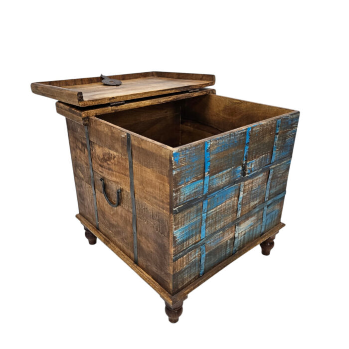 Blues-Aged-Oitara-Trunk-Open.jpg