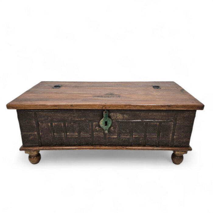 Brown-Pitara-Aged-Trunk-Main.jpg Brown-Pitara-Aged-Trunk-Main.jpg