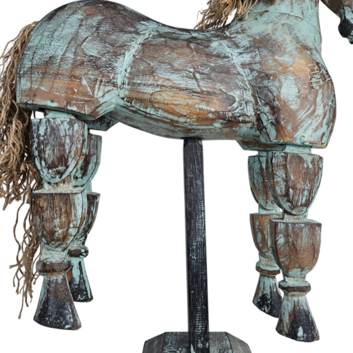 Golex-Horse-On-Stand-Close-Legs.jpg Golex-Horse-On-Stand-Close-Legs.jpg