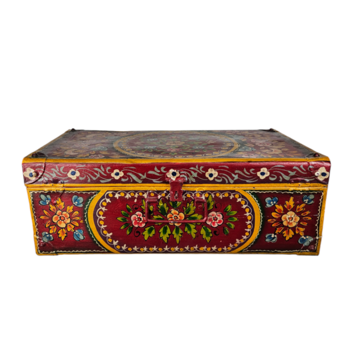 Iron-Floral-Decorative-Trunk.png Iron-Floral-Decorative-Trunk.png