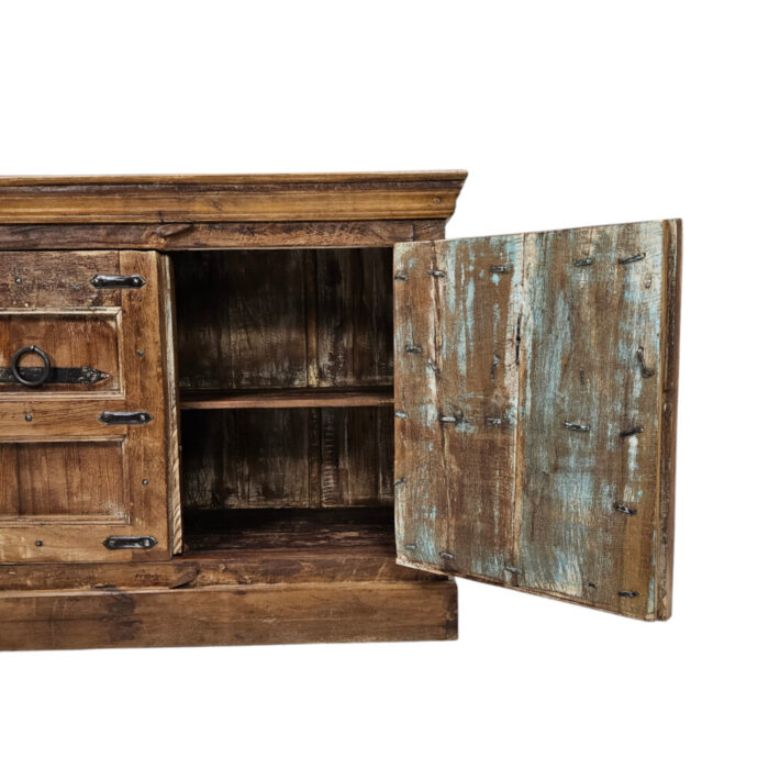 Kiyana-B-Sideboard-Open.jpg Kiyana-B-Sideboard-Open.jpg