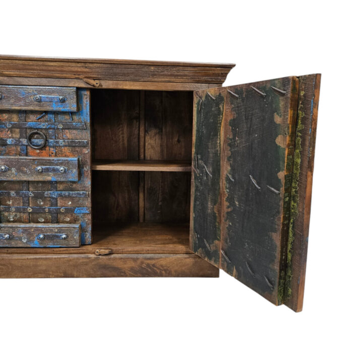 Kiyana-C-Wodoen-Sideboard-Open.jpg Kiyana-C-Wodoen-Sideboard-Open.jpg