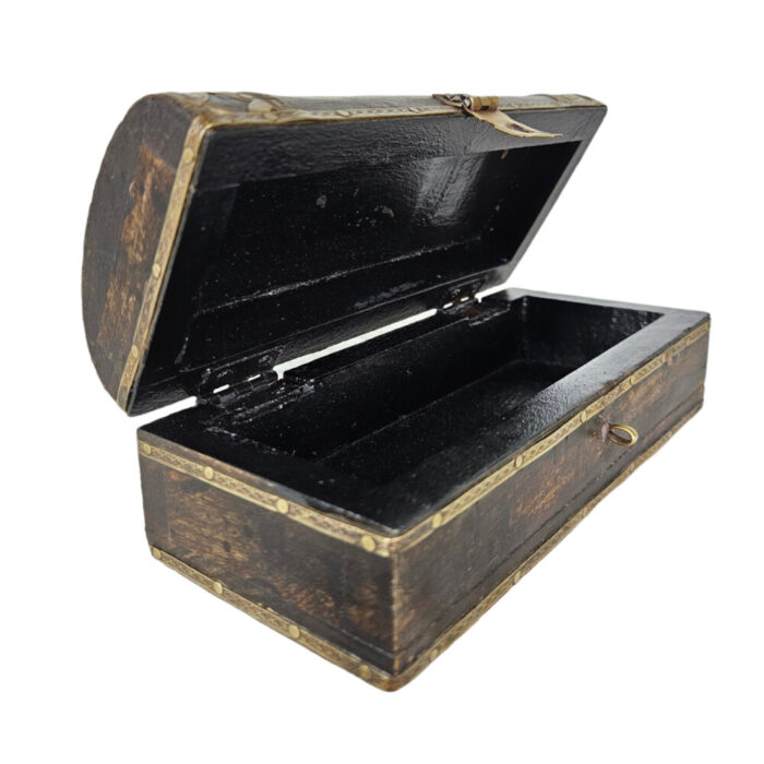 Long-Wooden-Trinket-Box-Open.jpg Long-Wooden-Trinket-Box-Open.jpg