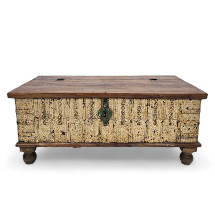 Pitara-Aged-Trunk-Main.jpg Pitara-Aged-Trunk-Main.jpg