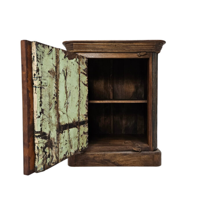 Raaz-Chunky-Bedside-Pedestal-Open.jpg Raaz-Chunky-Bedside-Pedestal-Open.jpg