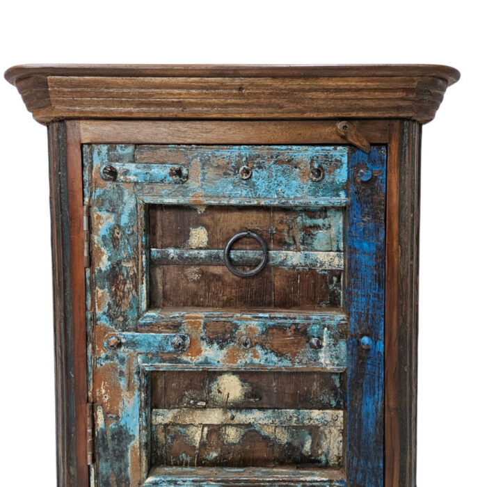 Raaz-Chunky-Bedside-Pedestal-Top.jpg Raaz-Chunky-Bedside-Pedestal-Top.jpg