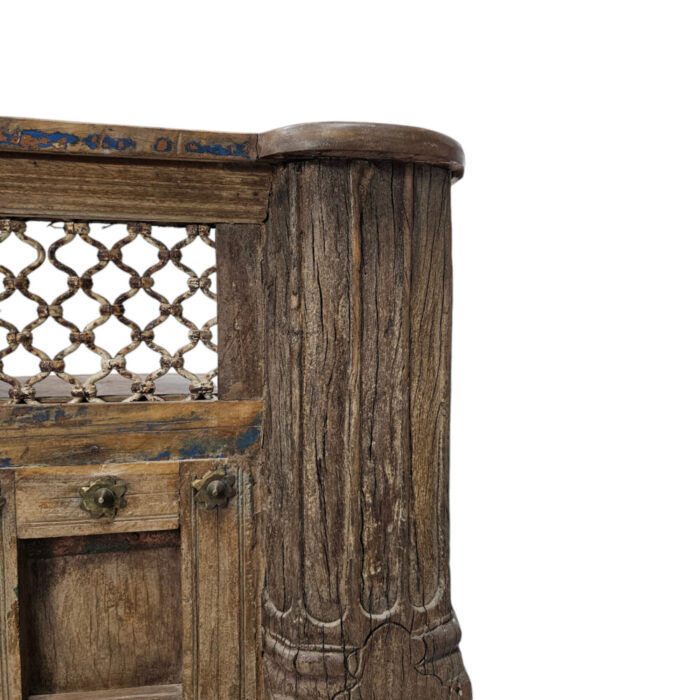 Wooden-Aji-Bar-Counter-Top-Close.jpg Wooden-Aji-Bar-Counter-Top-Close.jpg