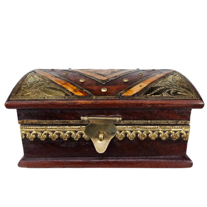 Wooden-And-Brass-Colored-Trinket-Box-MediumTop-Front.jpg Wooden-And-Brass-Colored-Trinket-Box-MediumTop-Front.jpg