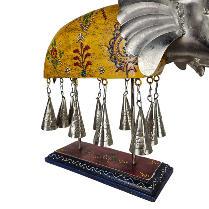 Yellow-Metal-Dekorative-Elephant-On-Stand-Close-Up.jpg Yellow-Metal-Dekorative-Elephant-On-Stand-Close-Up.jpg