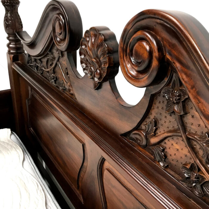 chippendale-four-poster-bed-and-pedestals-headboard-sotran-e1550482250908.jpg