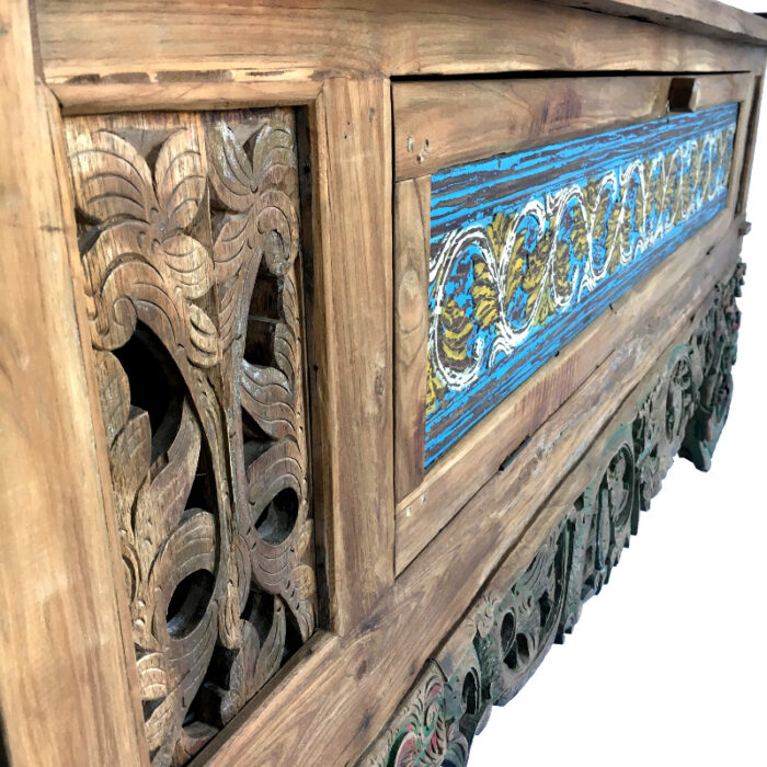 mul0273-sideboard.jpg mul0273-sideboard.jpg
