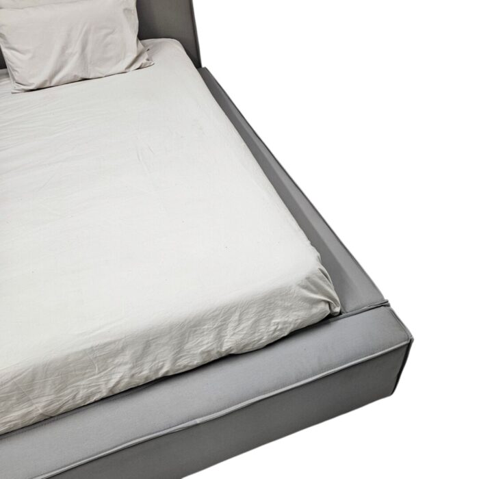 Lila Open Seam Bed Top Close Lila Open Seam Bed