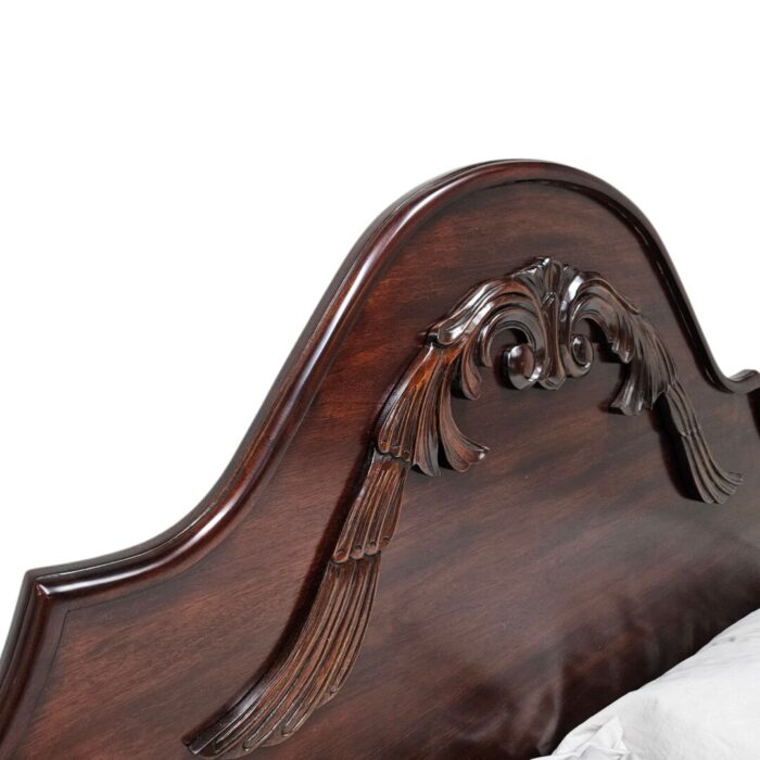 Mahogany Colonial Bed - Queen XL Close Up Mahogany Colonial Bed - Queen XL Close Up