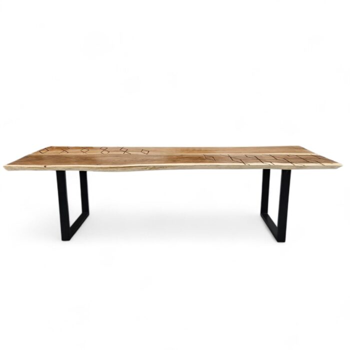 Davian Suar Dining Table