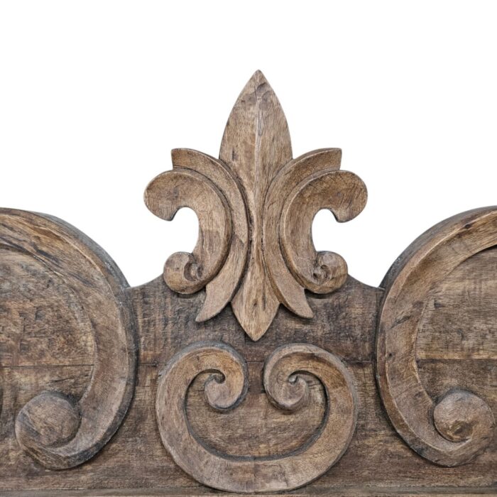 Carved-Headboard-MAD1954-close-up.jpg Carved-Headboard-MAD1954-close-up.jpg