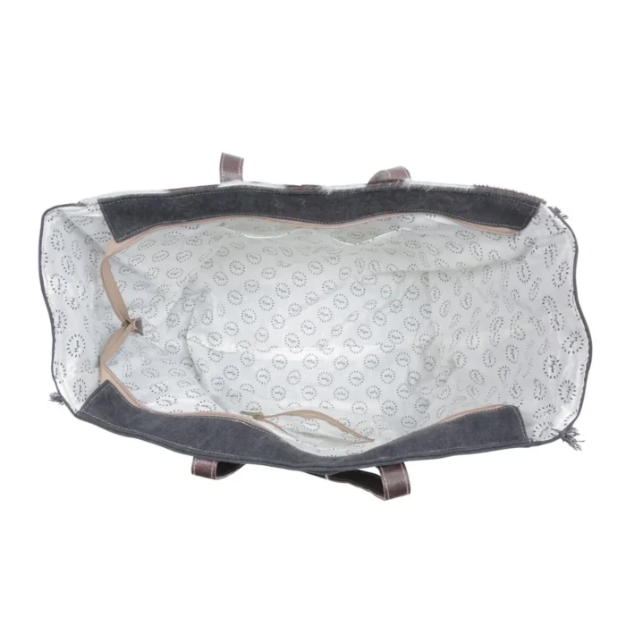 Hide-And-Canvas-Tote-Bag-KMH26002-Open.webp Hide-And-Canvas-Tote-Bag-KMH26002-Open.webp