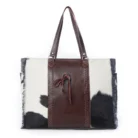 Hide-And-Leather-Ladies-Weekender-Bag-KMH26006-Front.webp