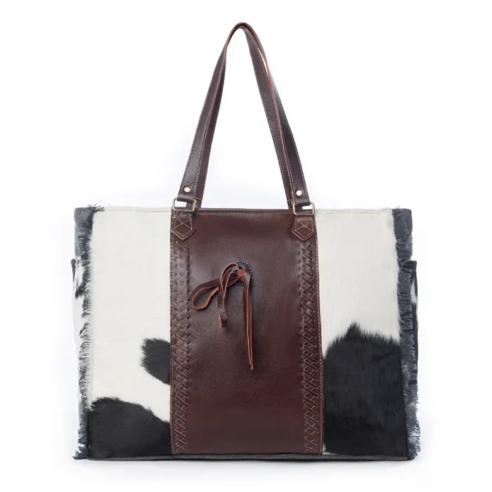 Hide-And-Leather-Ladies-Weekender-Bag-KMH26006-Front.webp Hide-And-Leather-Ladies-Weekender-Bag-KMH26006-Front.webp