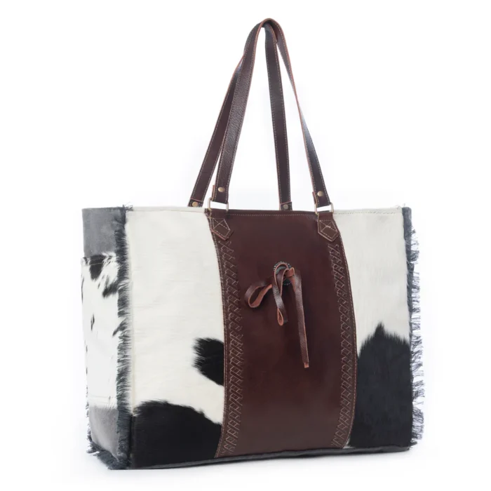 Hide-And-Leather-Ladies-Weekender-Bag-KMH26006-Side.webp Hide-And-Leather-Ladies-Weekender-Bag-KMH26006-Side.webp